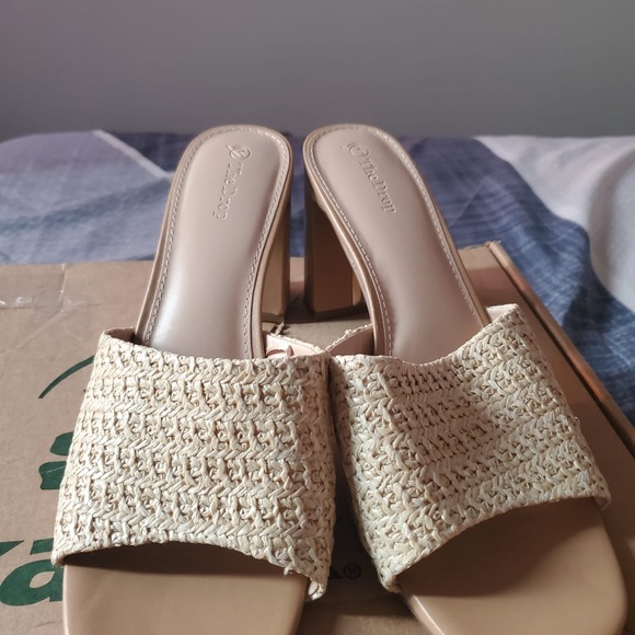 The Drop Woven Heel Sandals - Picture 2 of 4